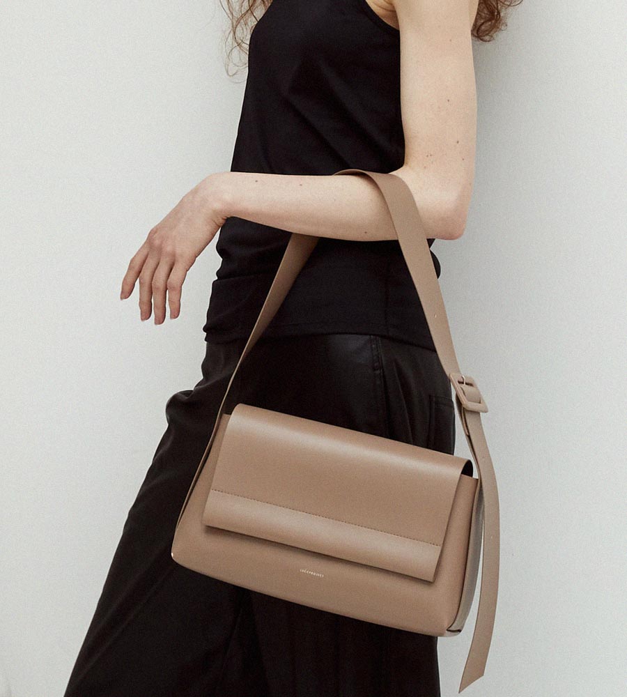 [IN STOCK]  LOG FLAP BAG SLIM - Artificial Leather_TAUPE