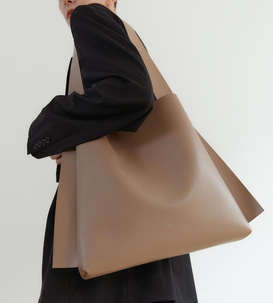 [LOW STOCK] ARC BIG BUCKET – Artificial Leather_TAUPE
